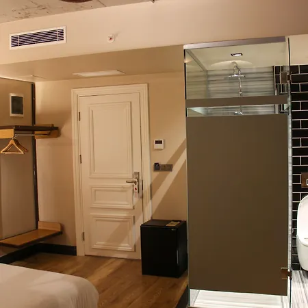 Hotel Taksimbul Design *